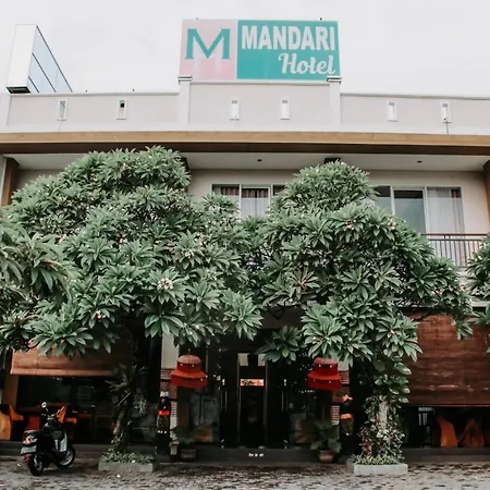 新加拉惹曼达里酒店